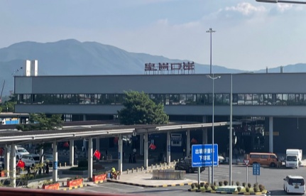 东莞冰雪运动装备“热”销外洋