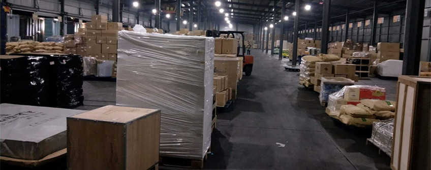 超等中国干线，，，，，，，，让客户企业真正实现“在自家门口收发货”。。。。。。。